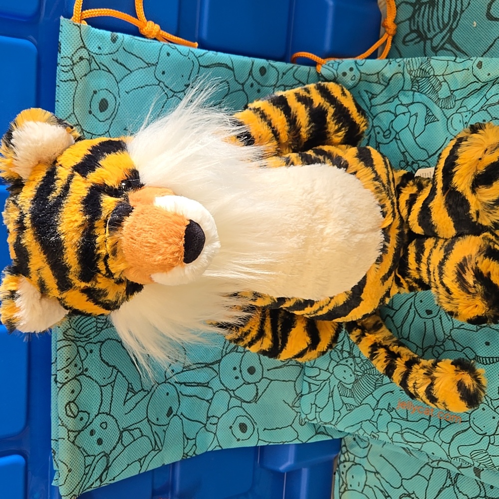 NWT Jellycat Original Bashful Tiger HTF
